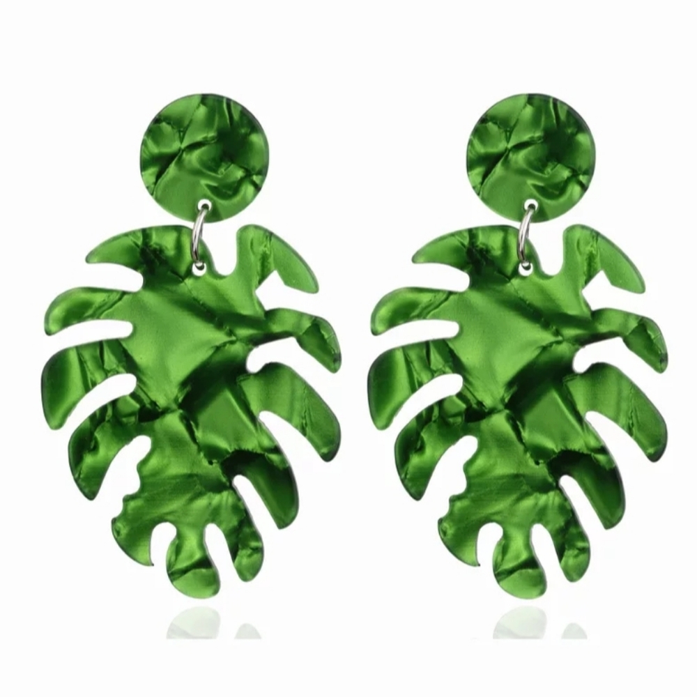 🔹️Green Tortoise Leaf Acrylic Statement Earrings - Picture 5 of 5